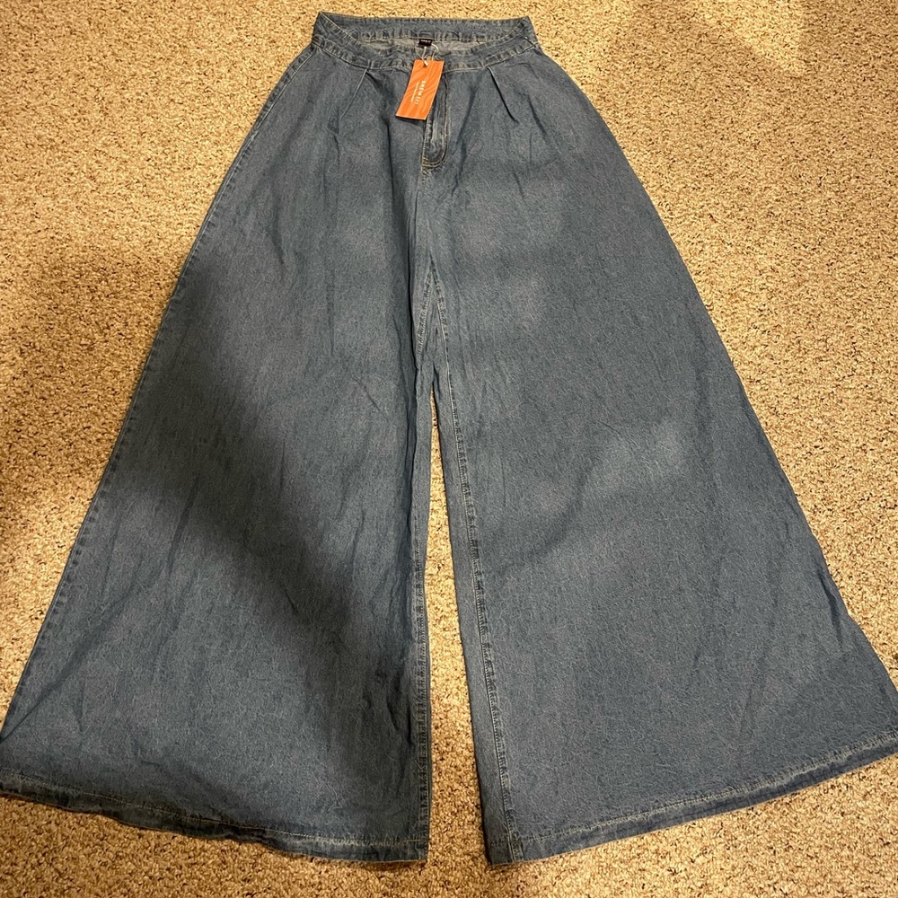 SHEIN size 6 NWT sexy wide leg jeans
